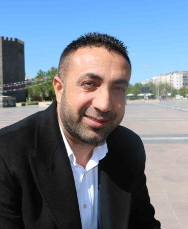 memleketi-diyarbakirdan-fenerbahce-baskan-adayligini-aciklayan-aziz-yildirima-destek-P3zazayt.jpg