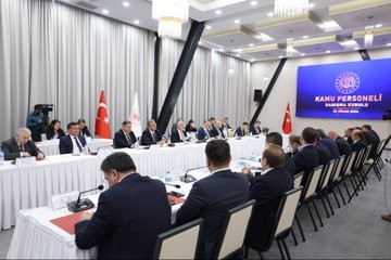 memur sen 4688 sayili kanun kamu gorevlilerinin yukunu ve emegin karsiligini tasimakta yetersiz kalmaktadir 0 EzYfdP11