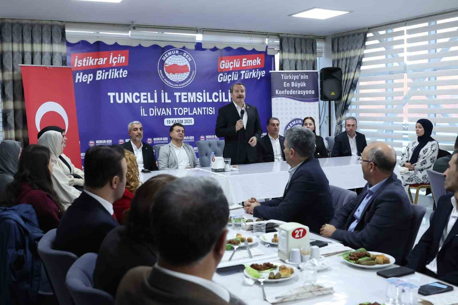 memur sen genel baskani ali yalcin tunceli il divan toplantisinda teskilatla bulustu 3 FnGhlV3s