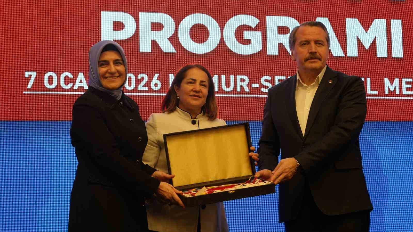 memur sen genel baskani yalcin kadinlarin sendikaci kadinlar olmasi konusundaki kendilerinin gosterdigi hareketi ve bereketi