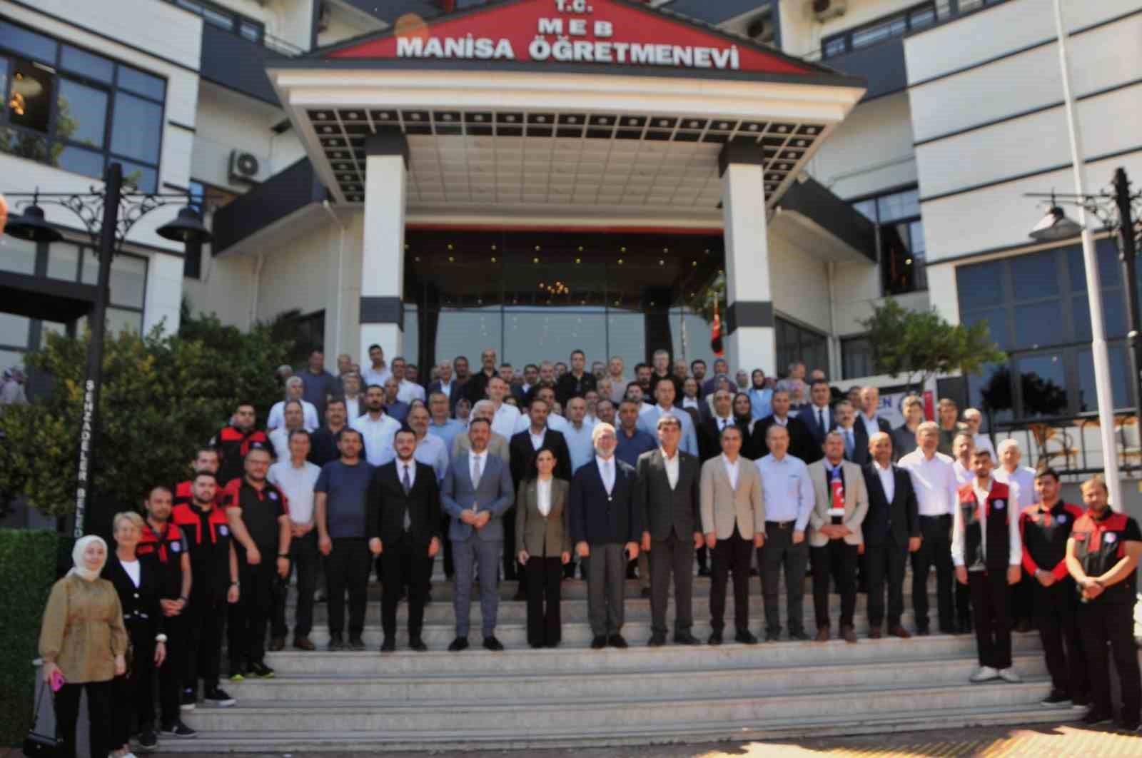 Memur-Sen Manisa İl Divanı’nda ‘Türkiye Yüzyılı’ vurgusu 5 memur sen manisa il divaninda turkiye yuzyili vurgusu 1 VTFh22zl