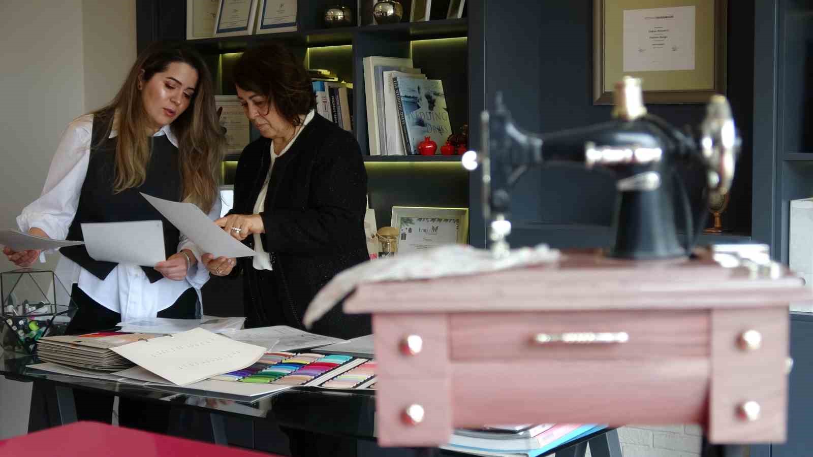 memurlugu birakti simdi dunya markalarina gelinlik dikiyor 4 r89DQDXg