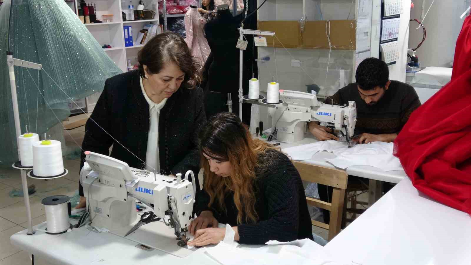 memurlugu birakti simdi dunya markalarina gelinlik dikiyor 6 OplMcfHG