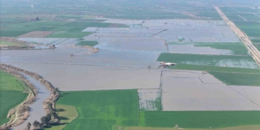 menderes-tasti-yuzlerce-donum-sular-altinda-kaldi-Nq9FXiQV.jpg