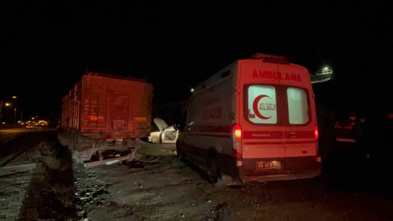 mentesede tira arkadan carpan otomobil hurda yiginina dondu 1 olu 1 agir yarali 2 aqg6UQvs