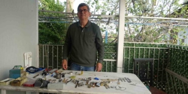 merakla-baslayip-35-sene-yaptigi-meslegi-teknolojiye-yenik-dusen-saatci-12-yildir-evinde-meslegini-9eDi53XR.jpg