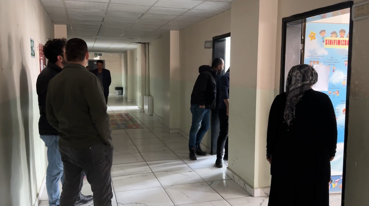 meralardan siniflara yuksekovali ciftciler bu kez siralarda ter doktu 10 dX5JFUa4