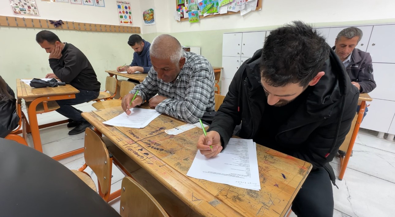 meralardan siniflara yuksekovali ciftciler bu kez siralarda ter doktu 5 JU4y3pFH