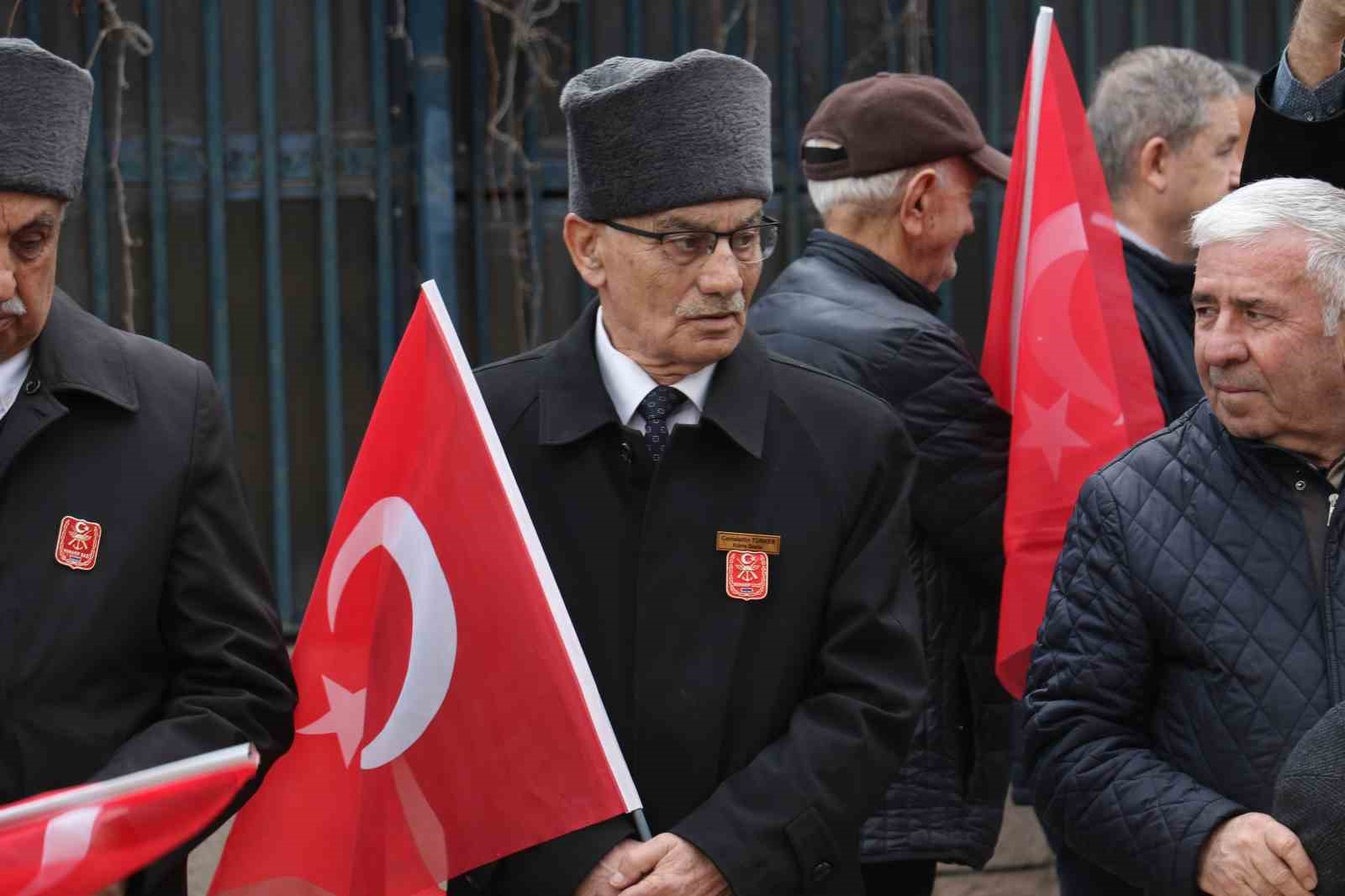merasim sokakta teror saldirisinda hayatini kaybedenler anildi 4 DHOyj6W7