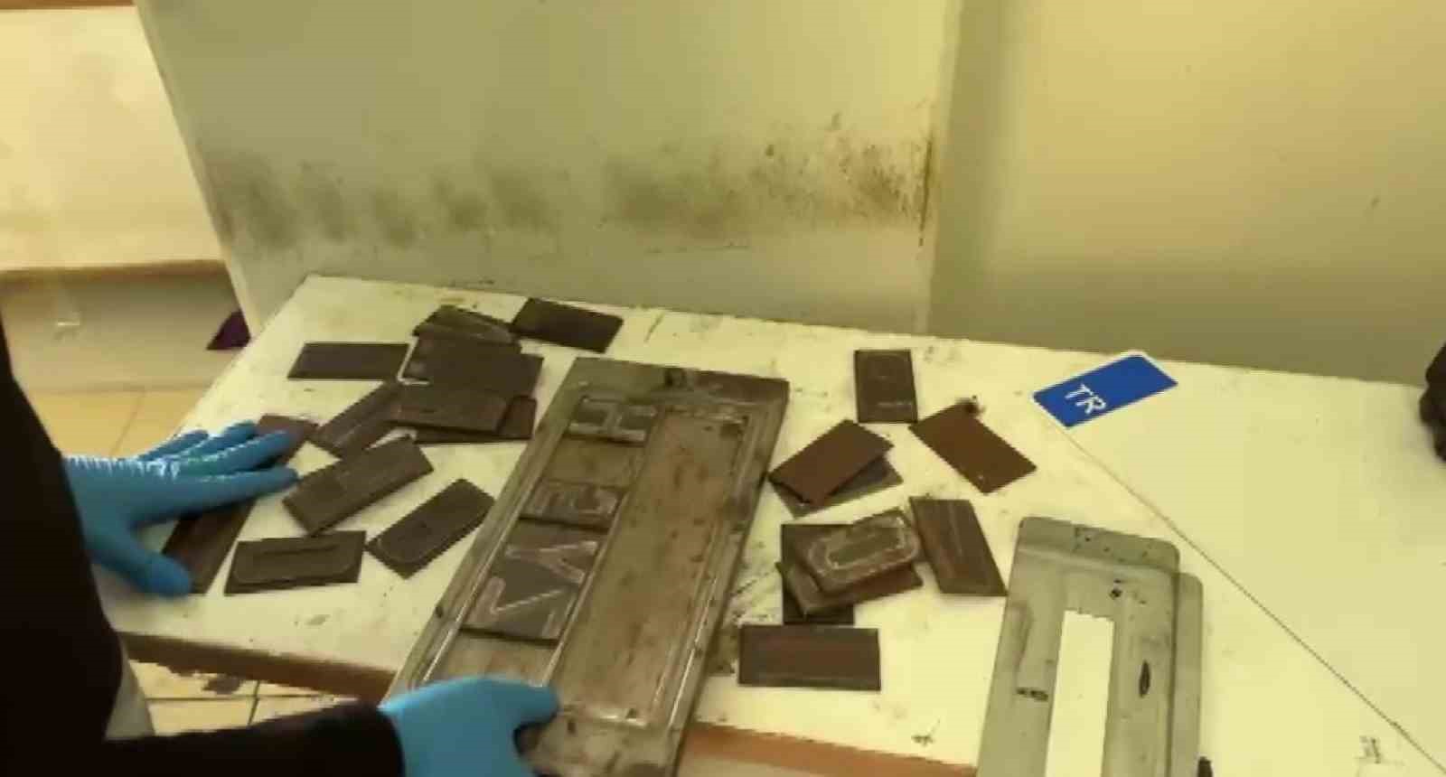 merdiven alti plaka basim atolyelerine baskin 4 tutuklama 4 77FrGK61