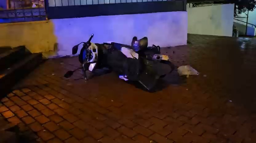 merdivenlerden ucan motosiklet surucusu yaralandi 4 uujR2Tqw
