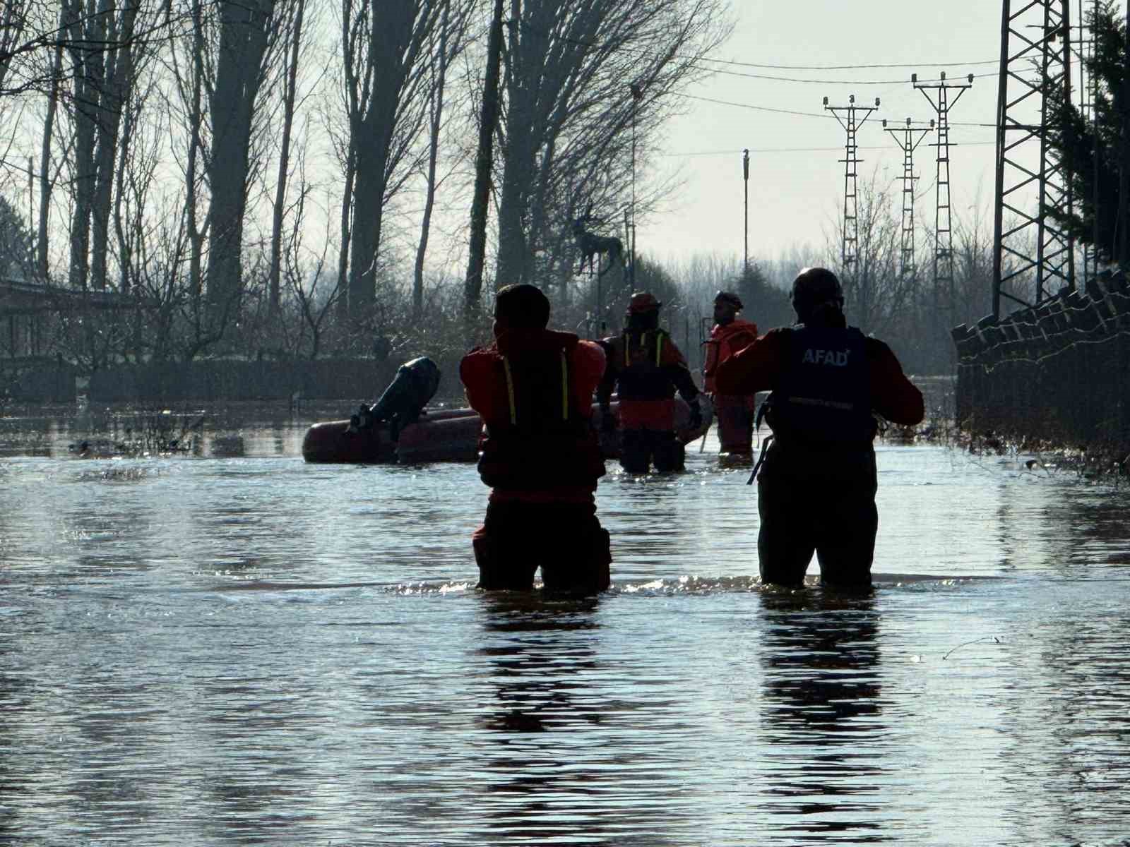meric nehri cevresinde can pazari vatandaslar tahliye ediliyor 3 Hq5DXXEl
