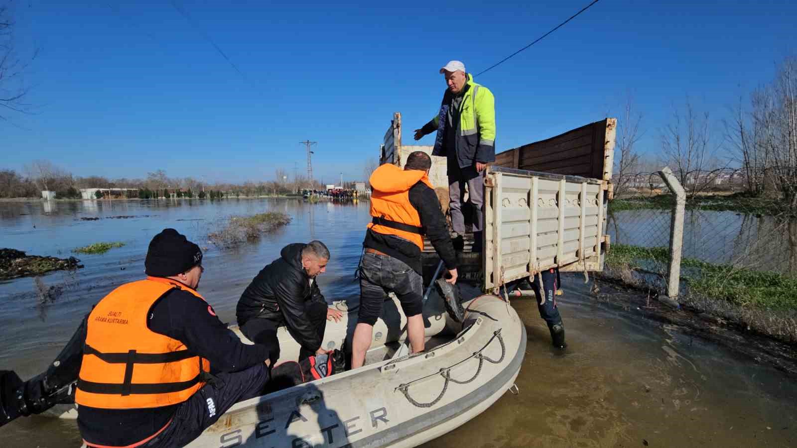 meric nehri cevresinde can pazari vatandaslar tahliye ediliyor 5 ZsKl9iyd