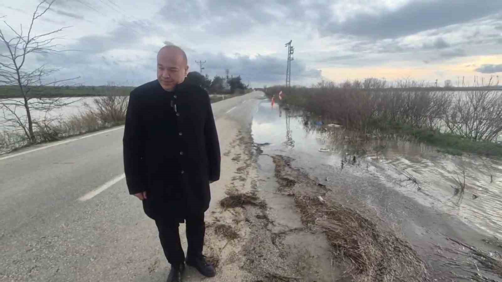 meric nehri tasti sedde patladi karayolu sular altinda 3 m2a3euhd
