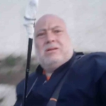 meric-nehrinde-yakaladigi-30-kiloluk-yayin-baligini-nehirde-oltasi-ile-gezdirdi-nmHIHIB4.jpg