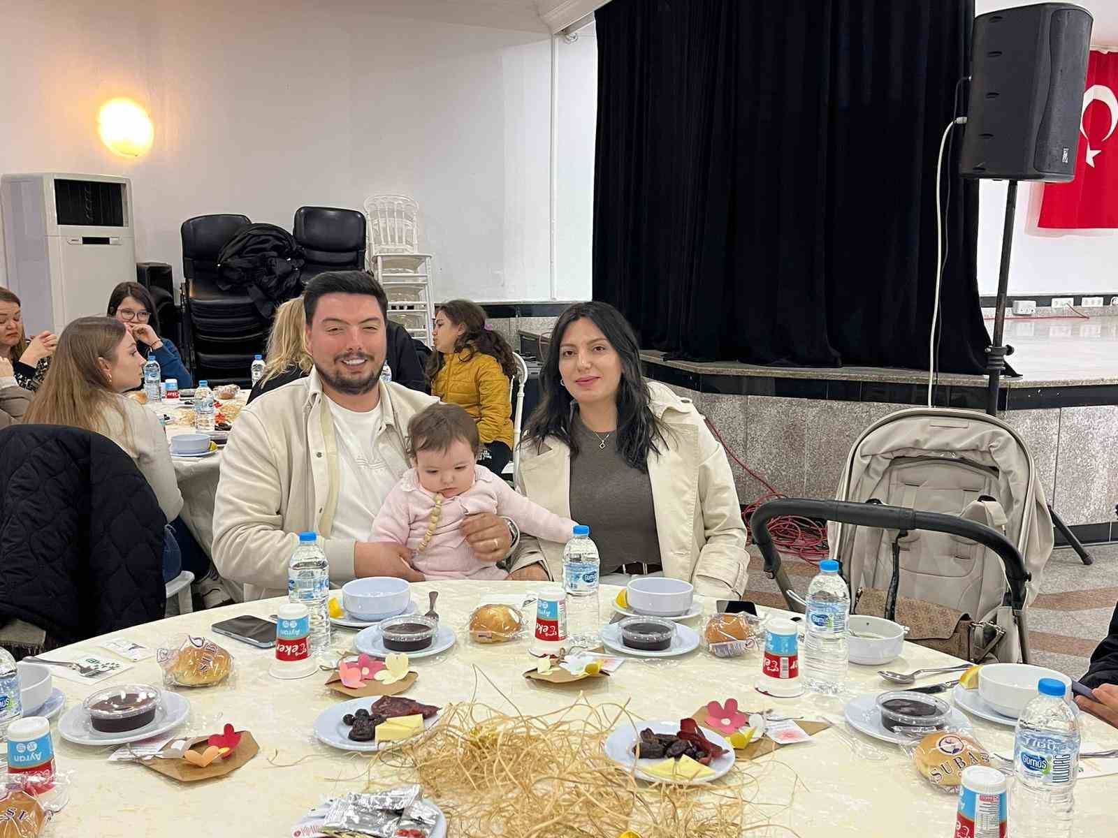merih demiraldan ilkokul ogretmenine jest 2 GrgTipdn