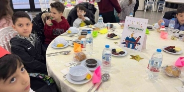 merih-demiraldan-ilkokul-ogretmenine-jest-y9IFECsB.jpg