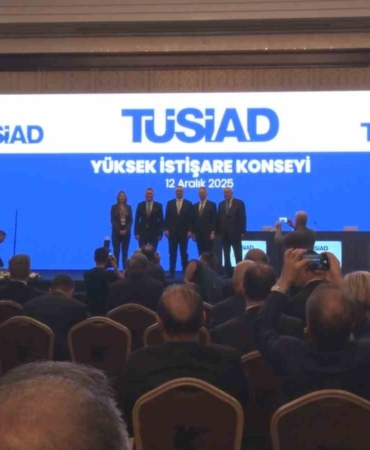 merkez-bankasi-baskani-karahan-fiyat-istikrarinin-saglanmasiyla-birlikte-kalici-ve-genele-yayilan-refah-artisina-xMHYOeEt.jpg
