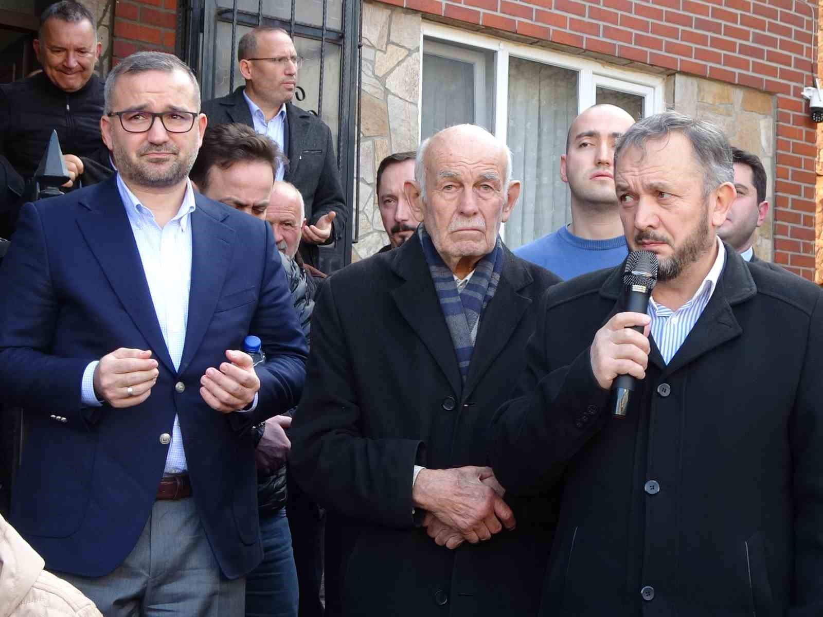 merkez bankasi baskani karahanin annesi usakta topraga verildi 0 kHZjCbl4