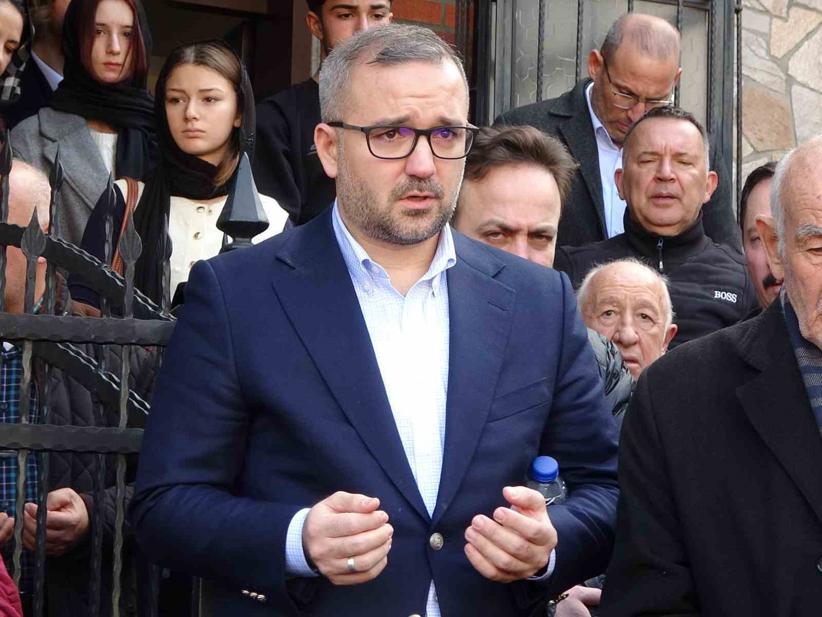 merkez bankasi baskani karahanin annesi usakta topraga verildi 1 sqwpH3pm