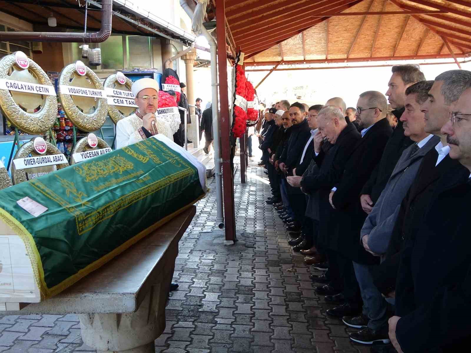 merkez bankasi baskani karahanin annesi usakta topraga verildi 4 lUPR1Rqs