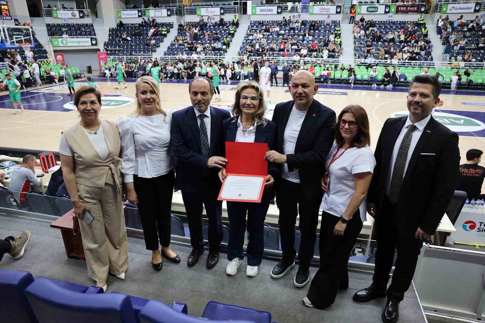 Merkezefendi Basketbol Takımı eğitime destek amacıyla parkeye çıktı 9 merkezefendi basketbol takimi egitime destek amaciyla parkeye cikti 5