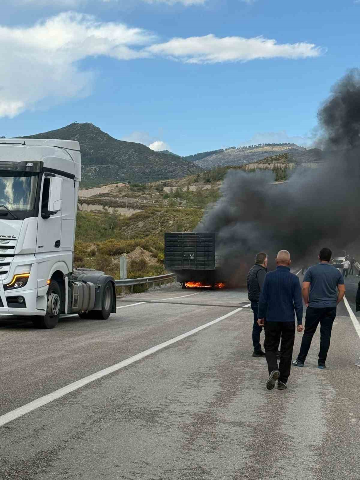 mermer yuklu tir alevlere teslim oldu 2 Nq1Qafyq