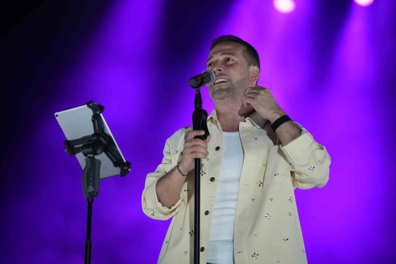 Mersin Kültür Yolu Festivali’nde Oğuzhan Koç rüzgarı esti 4 mersin kultur yolu festivalinde oguzhan koc ruzgari esti 0 qCb1kTTm