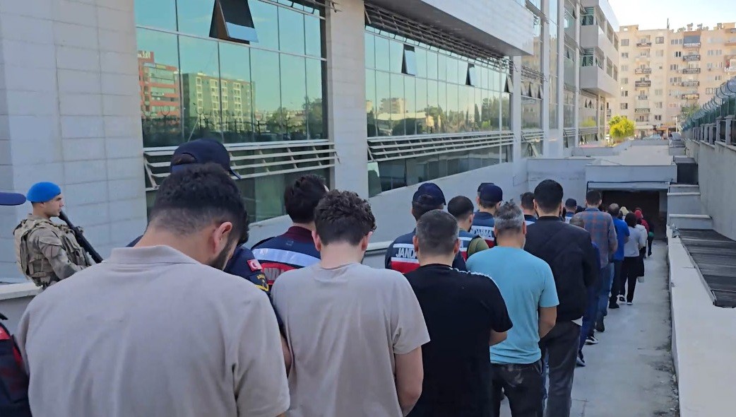 mersin merkezli 7 ilde yasa disi bahis operasyonu 28 tutuklama 4 Lau7iijk