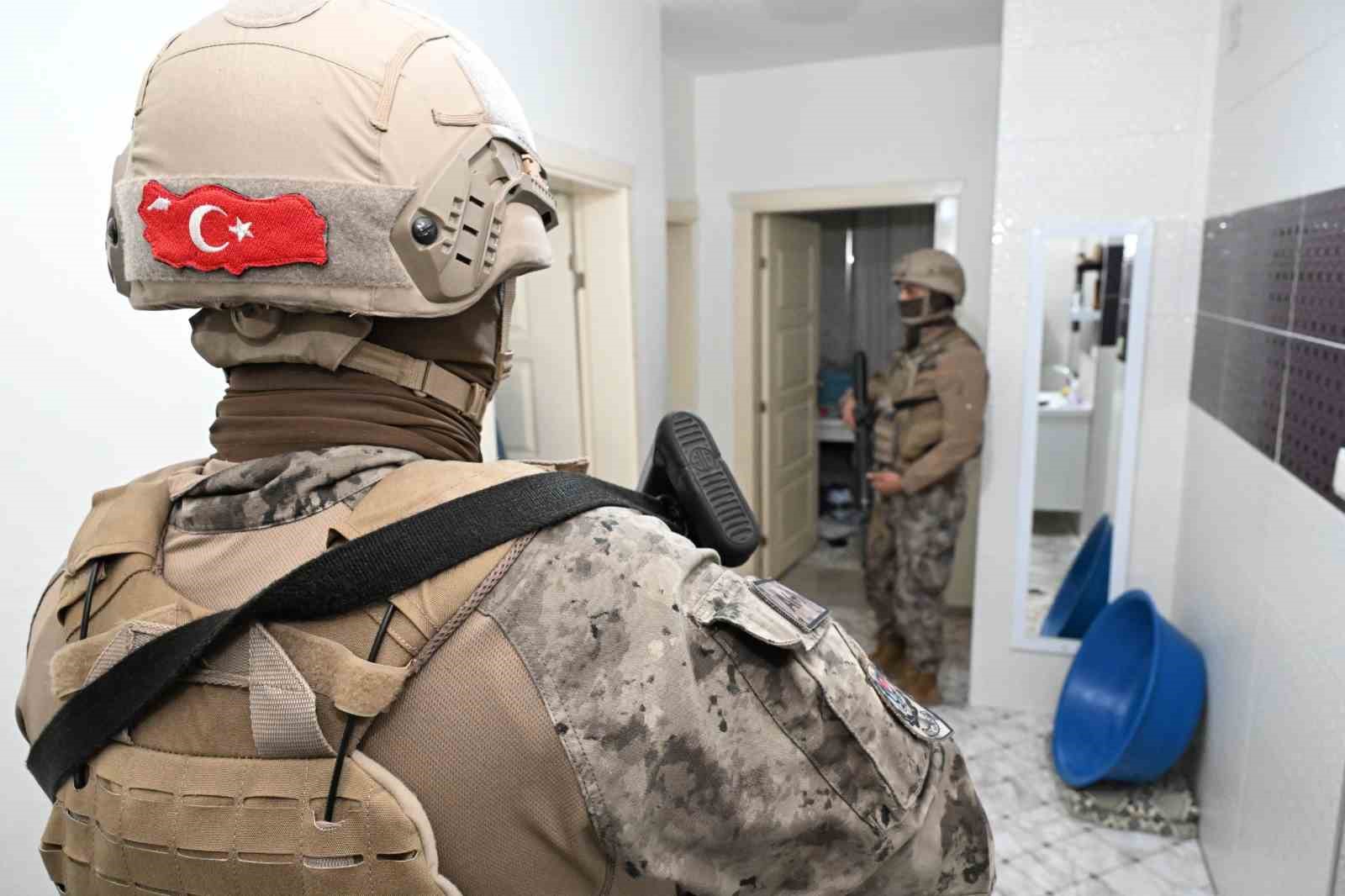 mersin merkezli bahis operasyonunda 19 tutuklama 1 8wwPrsNF
