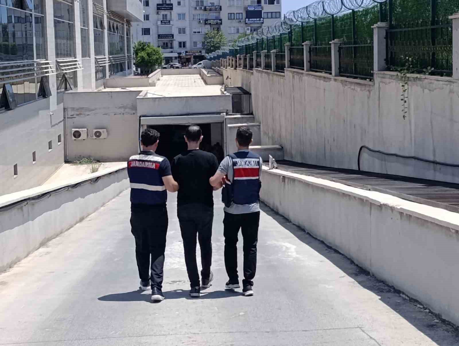 Mersin merkezli terör operasyonunda 2 şüpheli tutuklandı 5 mersin merkezli teror operasyonunda 2 supheli tutuklandi 1 AfddK4wy