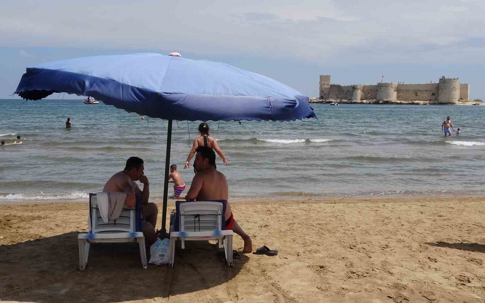 mersin sahilleri 9 gunluk tatili firsat bilen aileleri agirlamaya basladi 6 ltIDTkYu