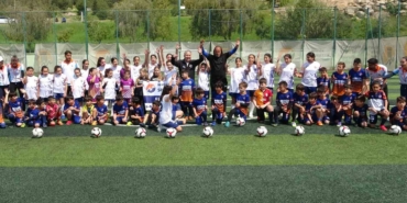 mersin-universitesinde-yuzlerce-cocuk-ve-genc-dijital-bagimliliktan-uzak-sporla-yetisiyor-1kupxn1c.jpg