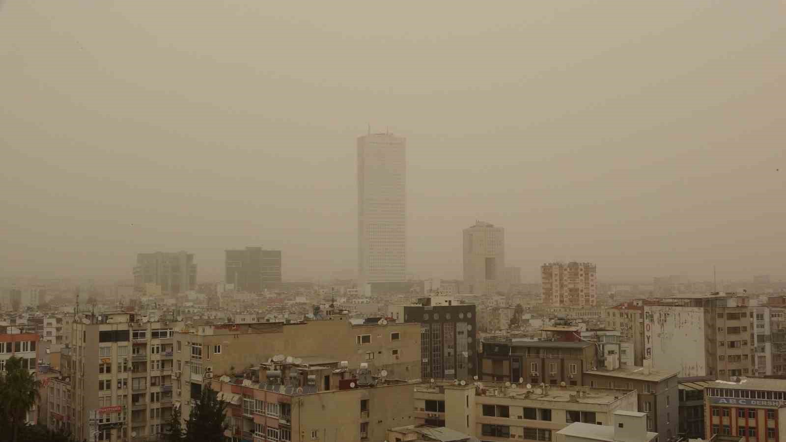 mersin ve ilcelerinde toz tasinimi etkili oldu 0