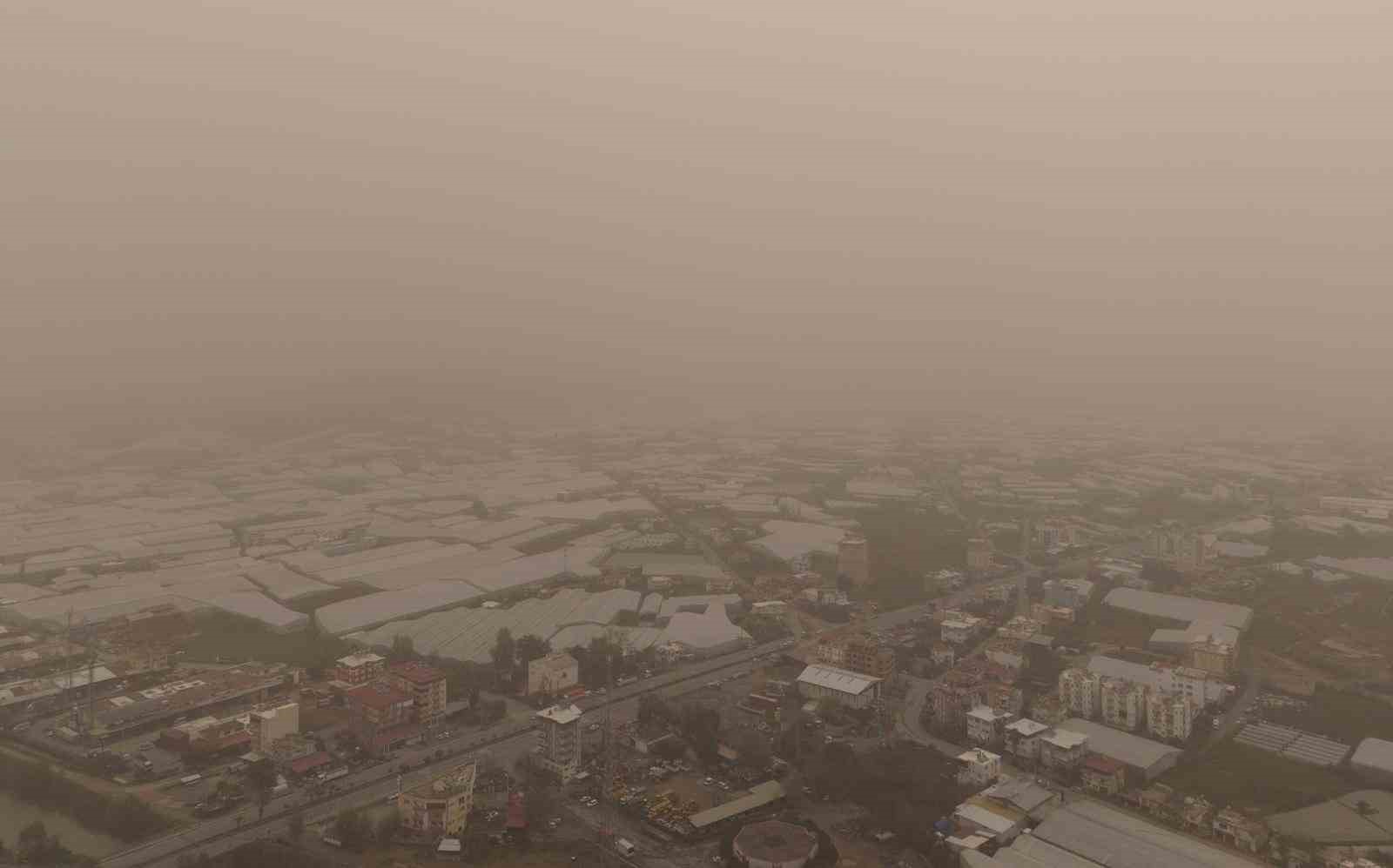 mersin ve ilcelerinde toz tasinimi etkili oldu 5