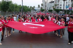 mersinde-15-temmuz-yuruyusu-duzenlendi-demokrasi-nobeti-tutuldu-iWRHIORu.jpg