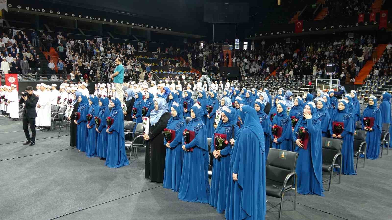 mersinde 260 ogrenci hafizlik icazeti aldi 3 WUVT6jmD