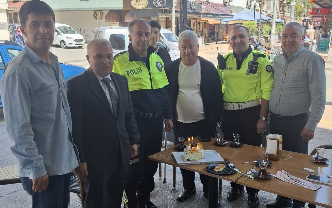 mersinde 28 yillik polis memuru telsizden veda etti 0 QMHWatQI