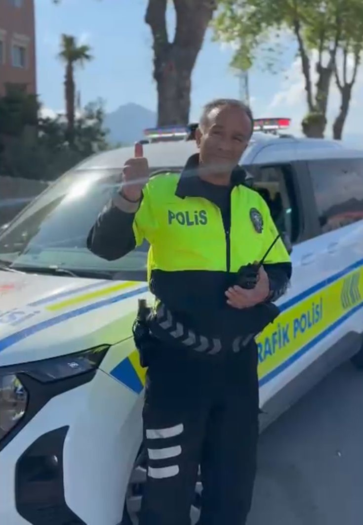mersinde 28 yillik polis memuru telsizden veda etti 3 l5ccuIei