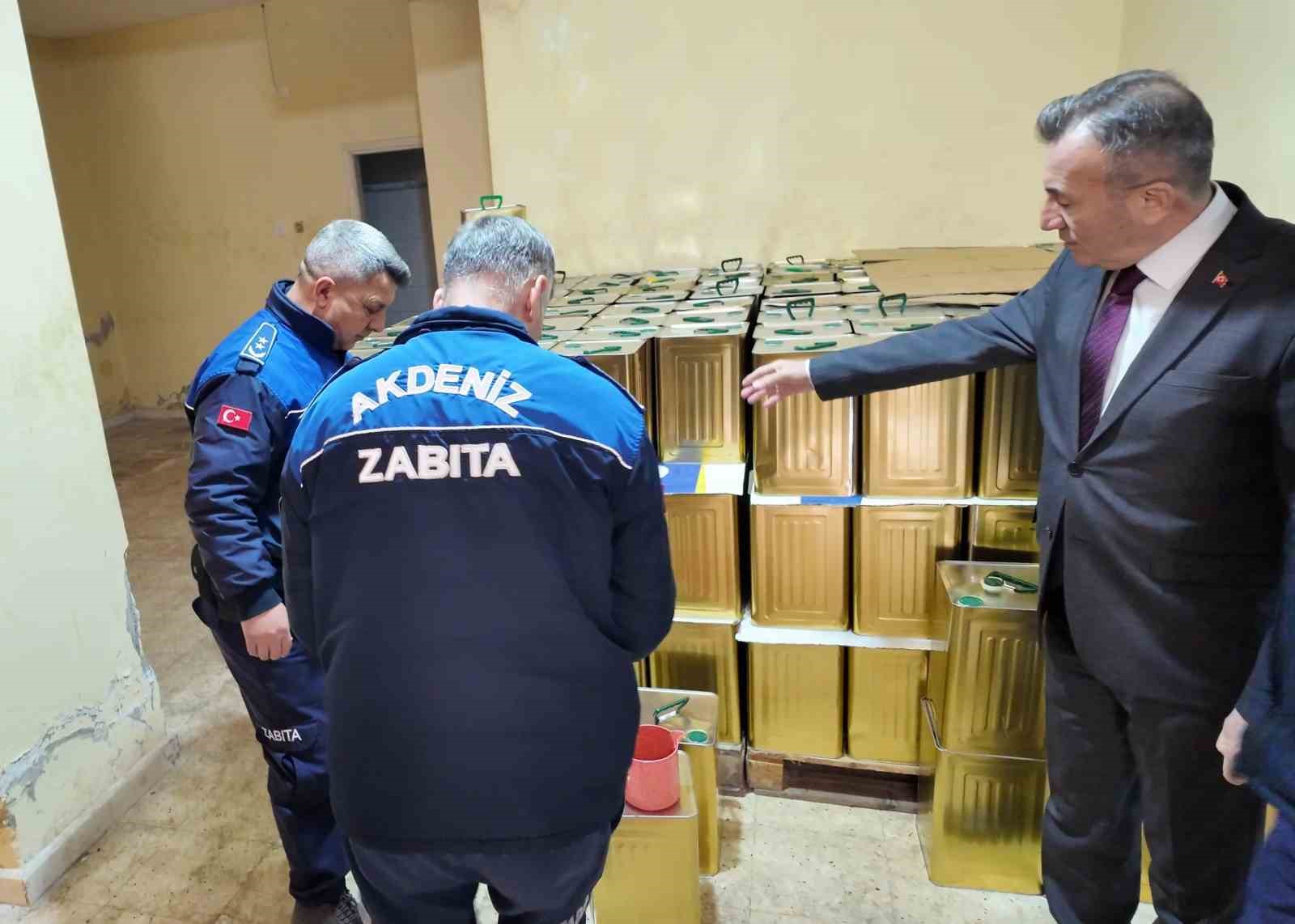 mersinde 45 ton sahte zeytinyagi ele gecirildi 0 76UHL5fJ