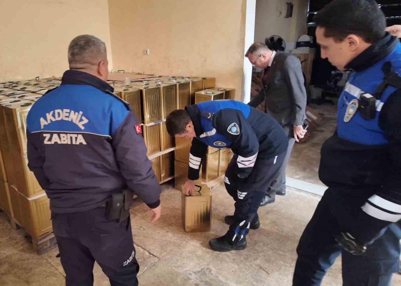 mersinde 45 ton sahte zeytinyagi ele gecirildi 2 A2DSvZsu