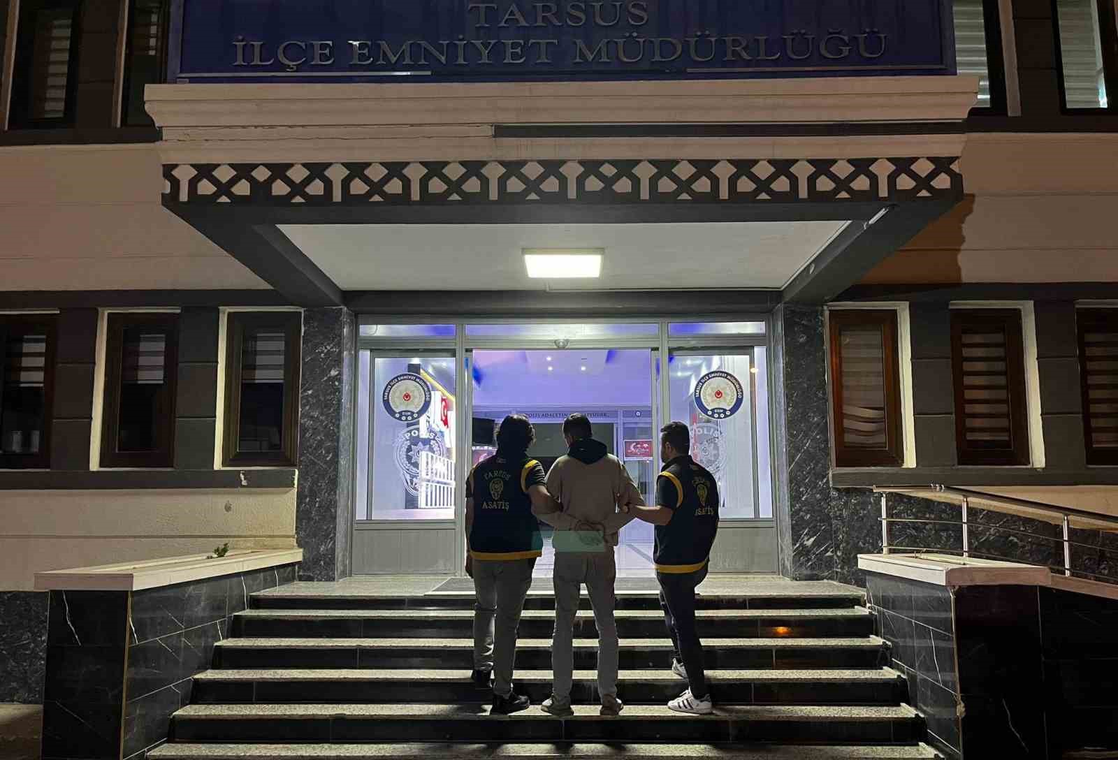 Mersin’de 5 aracı kundaklayan şüpheli yakalandı 4 mersinde 5 araci kundaklayan supheli yakalandi 0 HF2vukEA