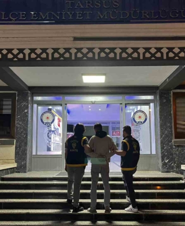 mersinde-5-araci-kundaklayan-supheli-yakalandi-ikOsysLb.jpg