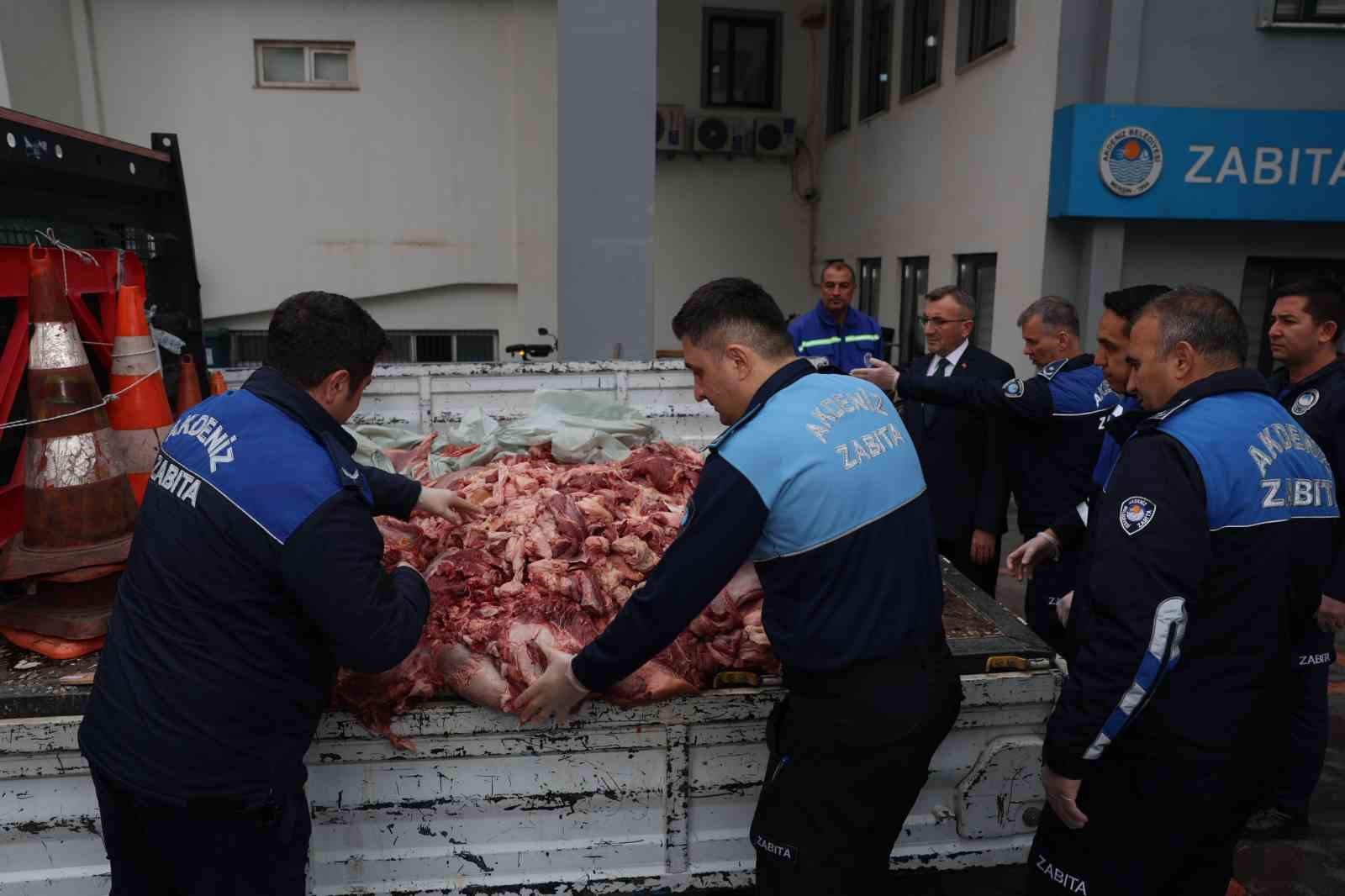 mersinde 500 kilo bozuk et ele gecirildi 1 6UnDAZjj