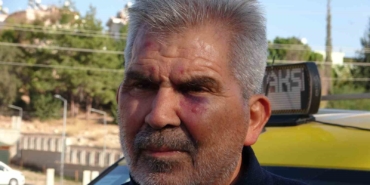 mersinde-62-yasindaki-taksiciyi-bicaklayip-darp-ettiler-qCHJwV1E.jpg