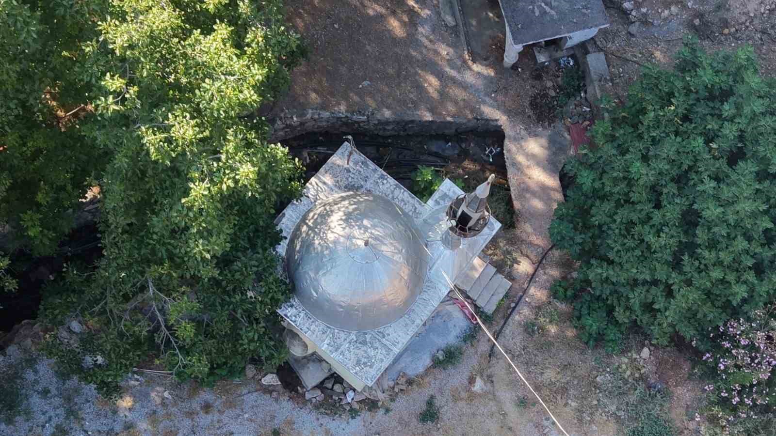 Mersin’de 9 metrekarelik cami dikkat çekiyor 4 mersinde 9 metrekarelik cami dikkat cekiyor 0