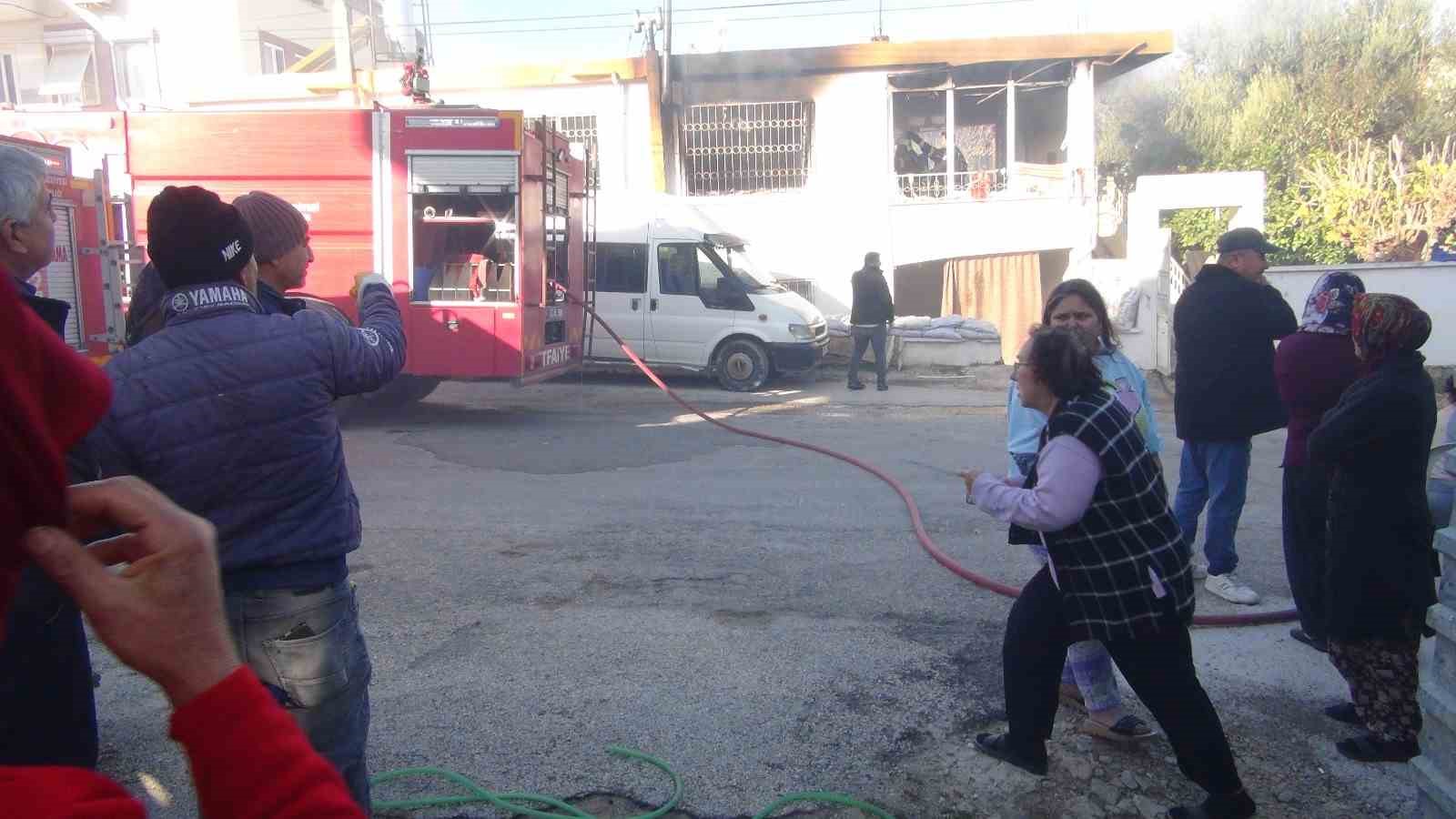 Mersin’de acı olay: Evde çıkan yangında 2 çocuk hayatını kaybetti 8 mersinde aci olay evde cikan yanginda 2 cocuk hayatini kaybetti 4 7CjYuYnP