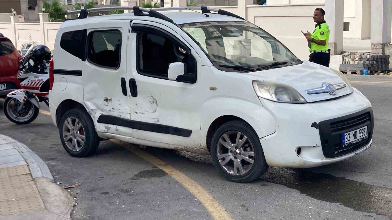 Mersin’de araçların karıştığı kazada 2 yaralı 5 mersinde araclarin karistigi kazada 2 yarali 1