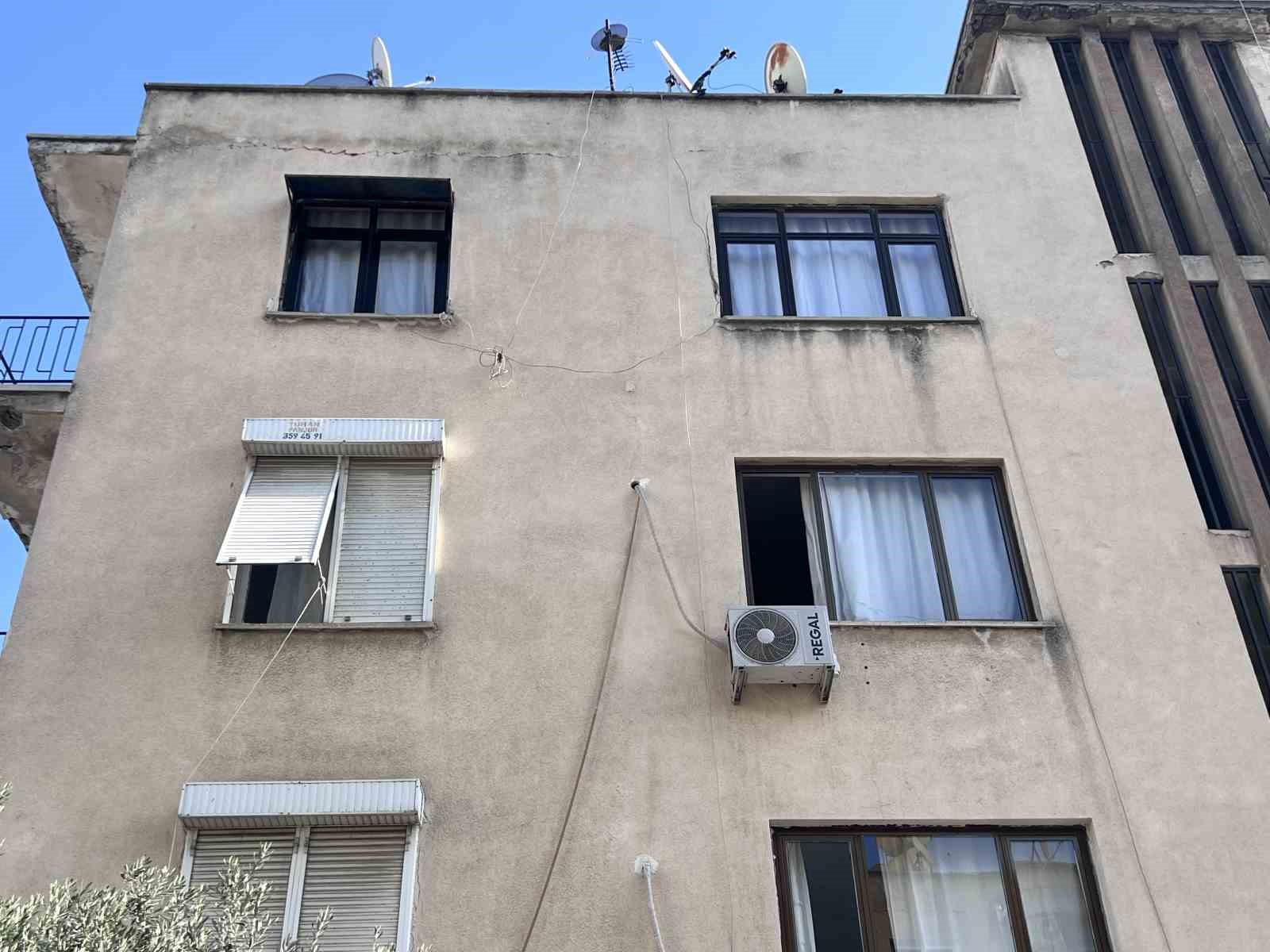 mersinde dehset once anne ogulu ardindan bufeciyi oldurdu 7 J6bNijG1