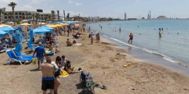 mersinde-deniz-sezonu-basladi-rus-ucuslarinin-iptali-bolge-turizmini-etkiledi-jueIKned.jpg
